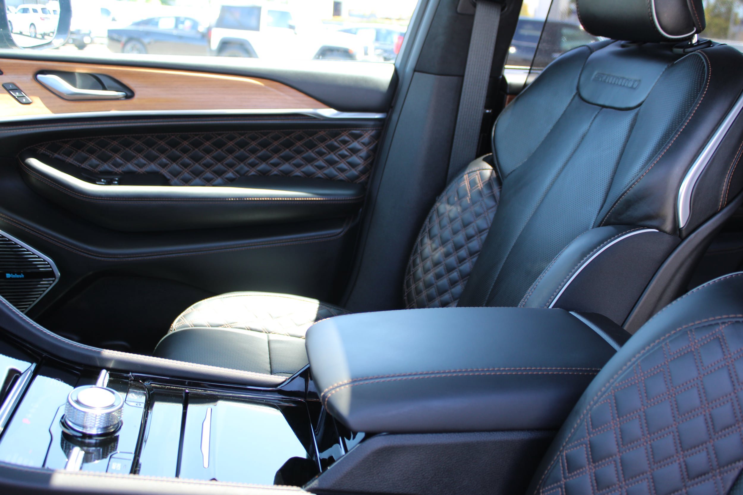 New 2025 Jeep Grand Cherokee Summit AWD/4WD image 37