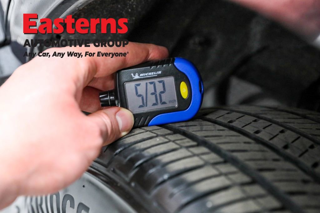 Used 2023 Toyota Venza XLE image 27