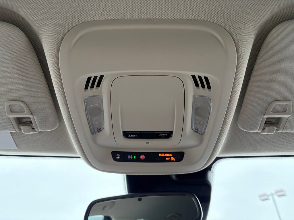 Used 2023 Buick Envision Essence image 16