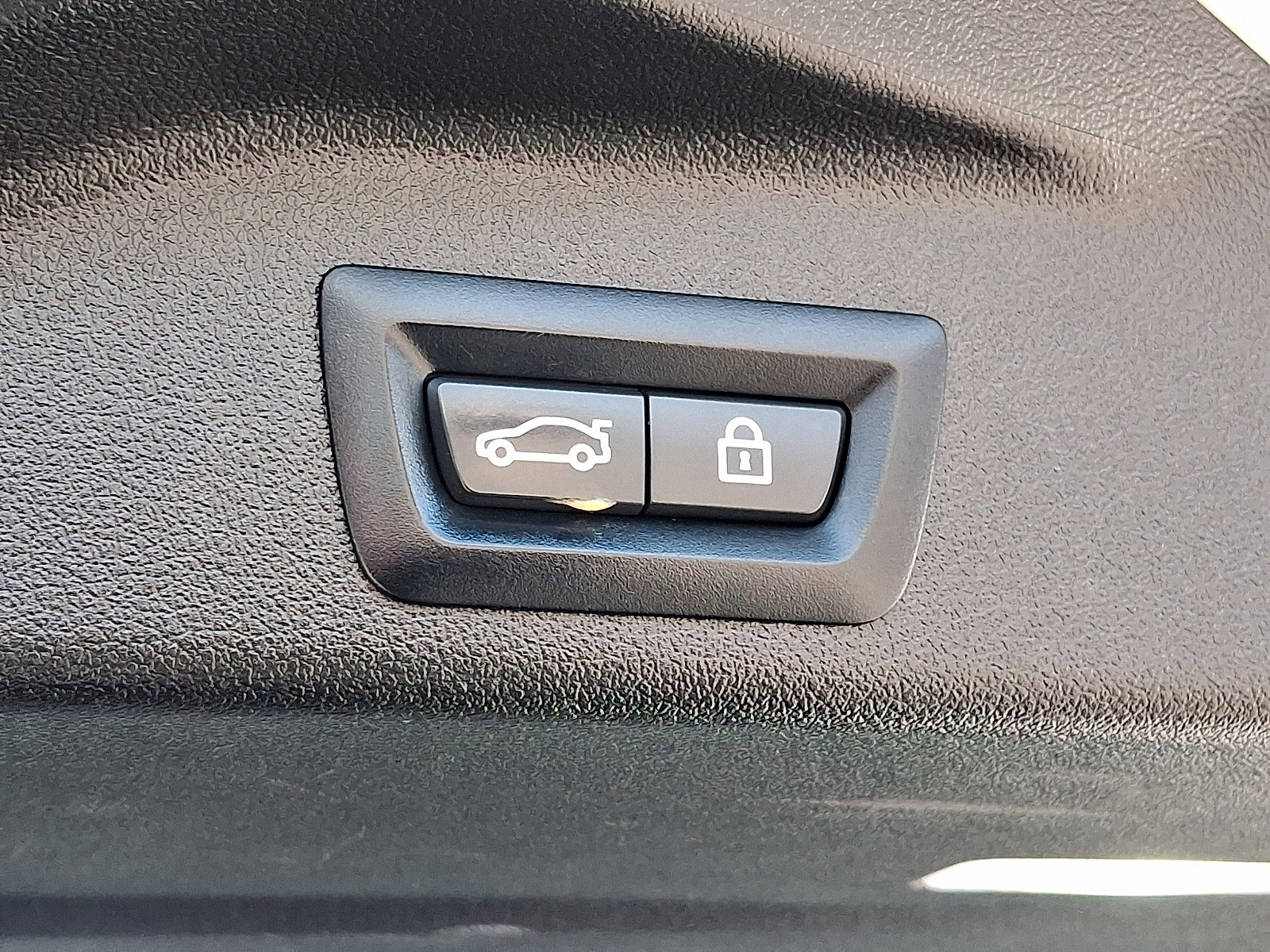 Used 2020 BMW X5 xDrive40i w/ Convenience Package image 30