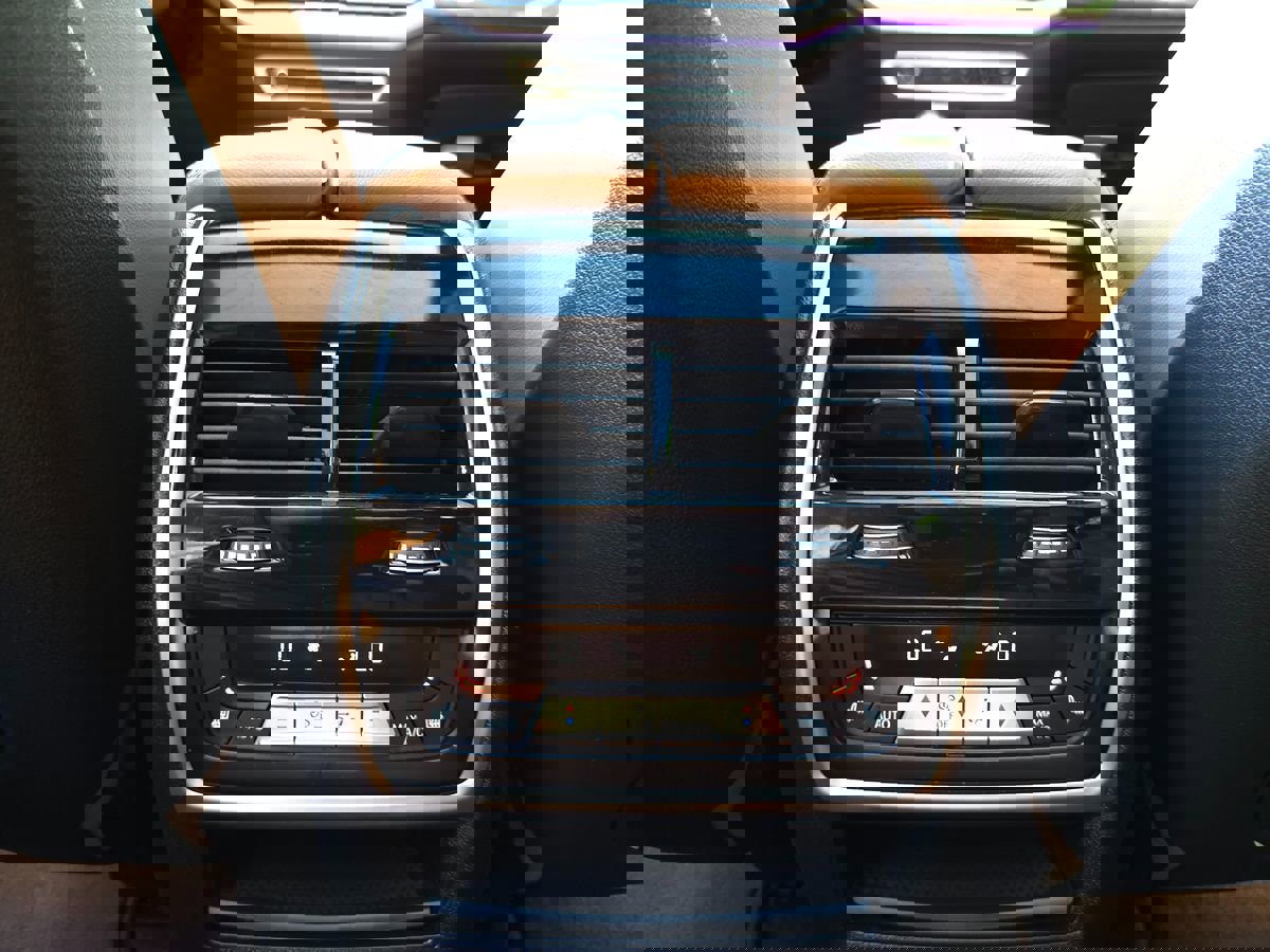 Used 2021 BMW X5 sDrive40i w/ M Sport Package image 18