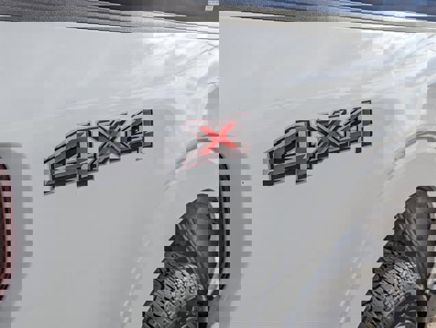 Used 2022 Ford F150 Lariat w/ Equipment Group 501A Mid image 11