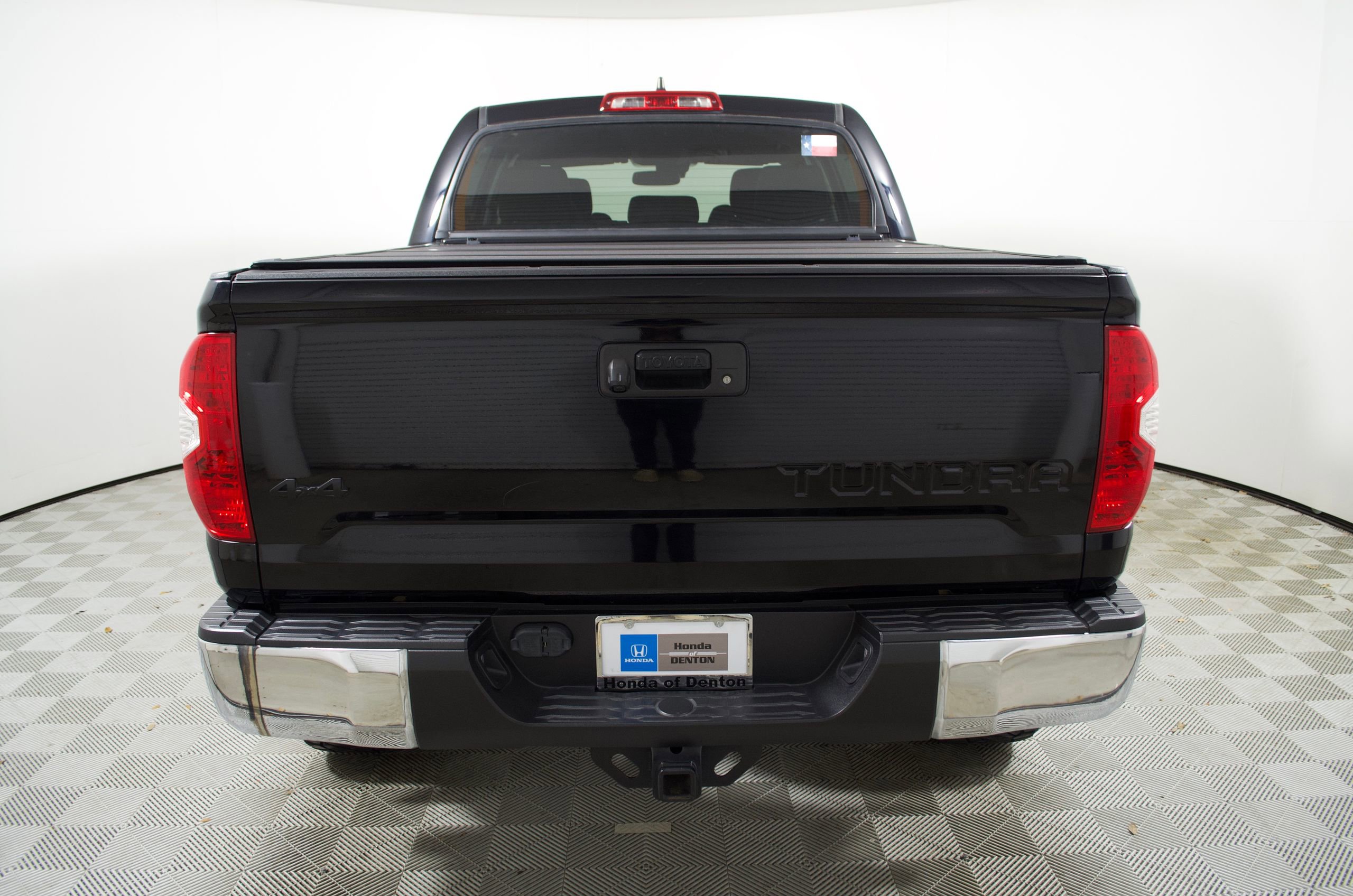Used 2020 Toyota Tundra SR5 w/ SR5 Upgrade Package AWD/4WD image 9