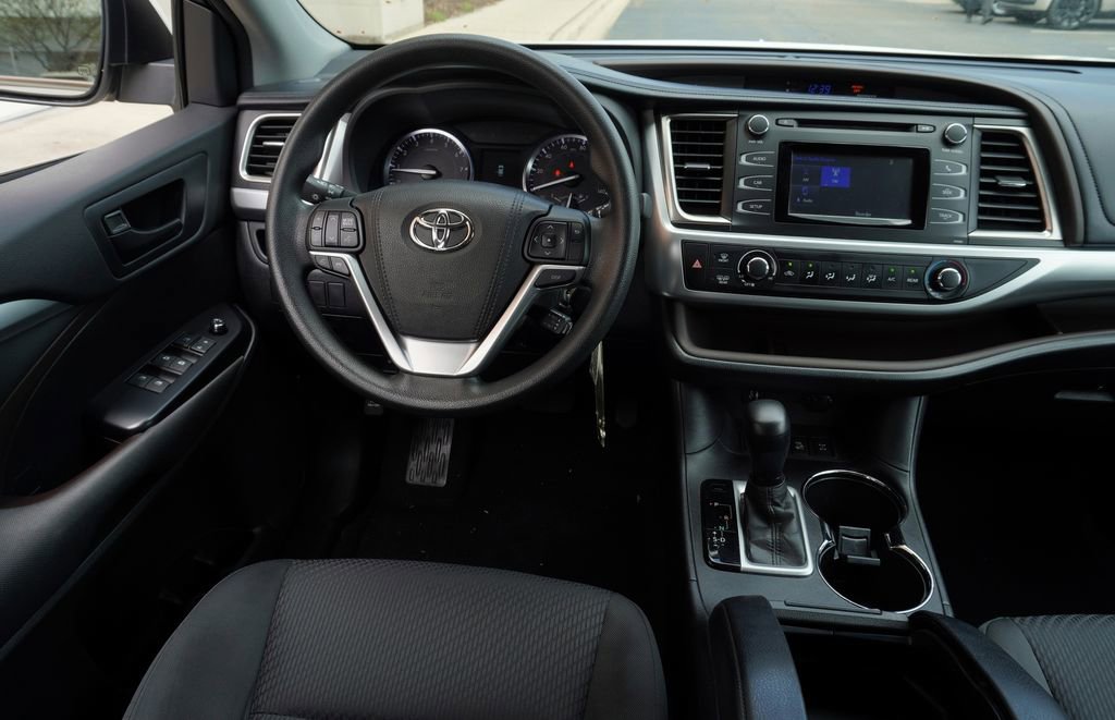 Used 2016 Toyota Highlander LE image 13