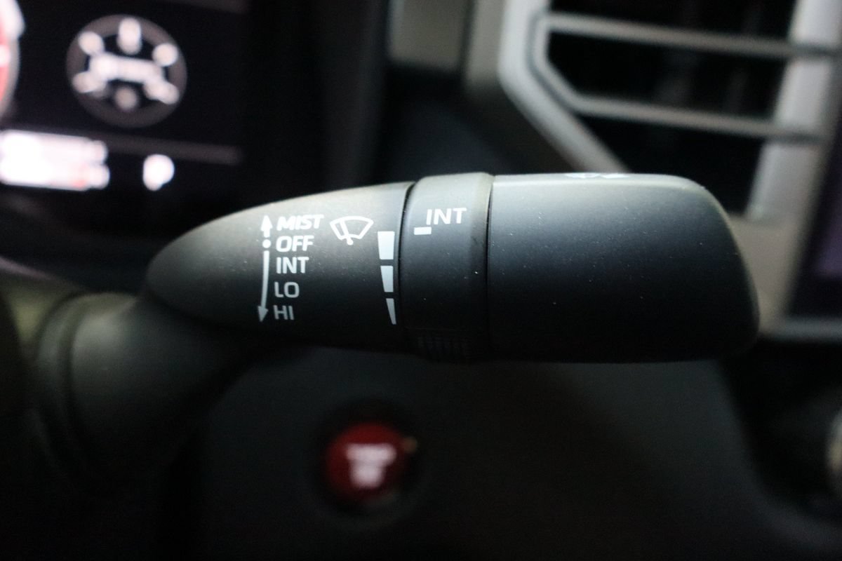 Used 2026 Toyota Tundra Limited w/ TRD Off-Road Package AWD/4WD image 32