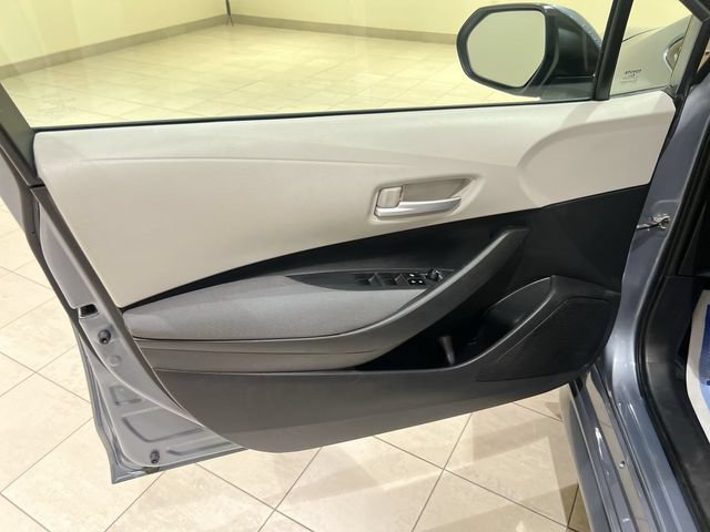 Used 2021 Toyota Corolla LE FWD image 18