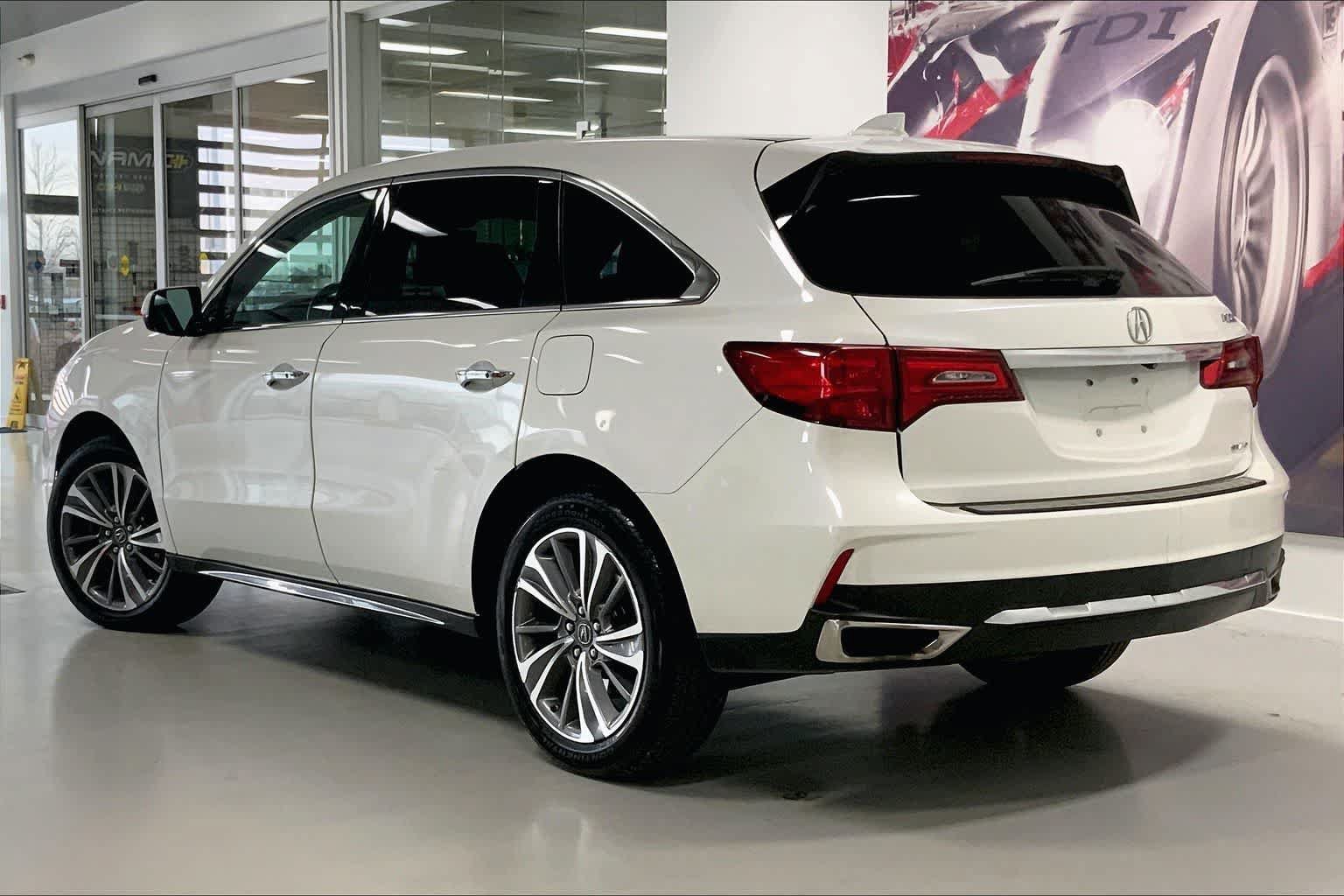 Used 2017 Acura MDX SH-AWD w/ Technology Package image 4