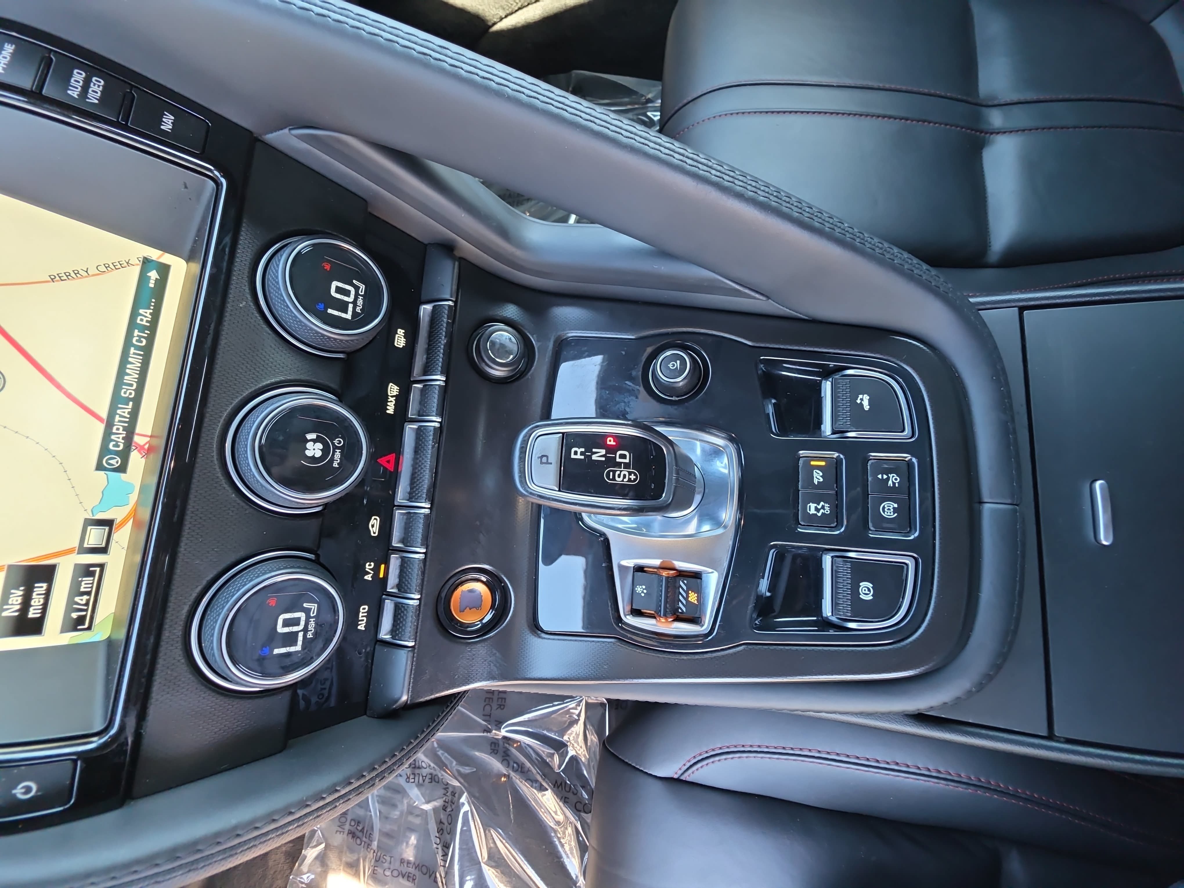 Used 2015 Jaguar F-TYPE S RWD image 23