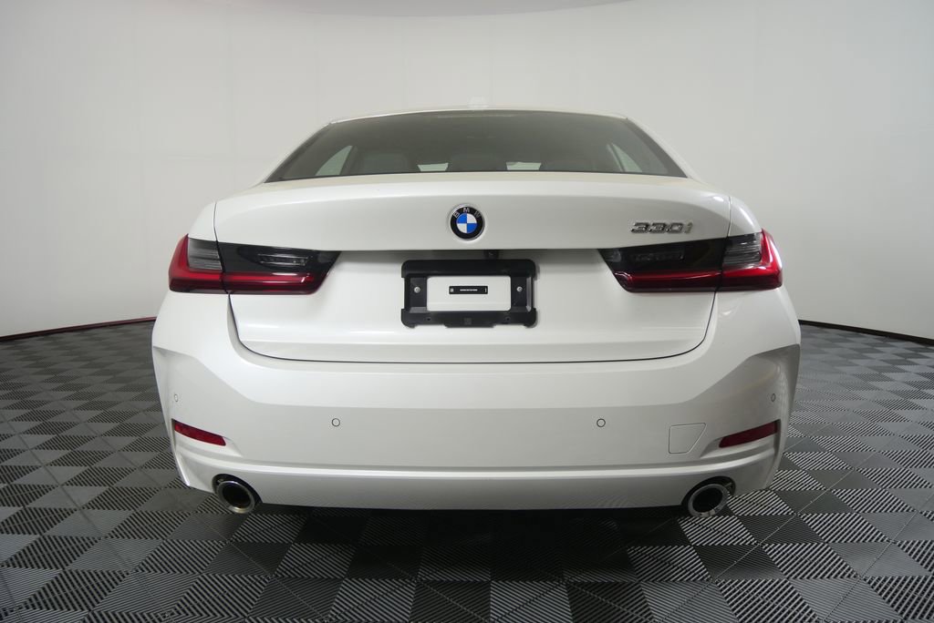 Used 2025 BMW 330i Sedan RWD image 4
