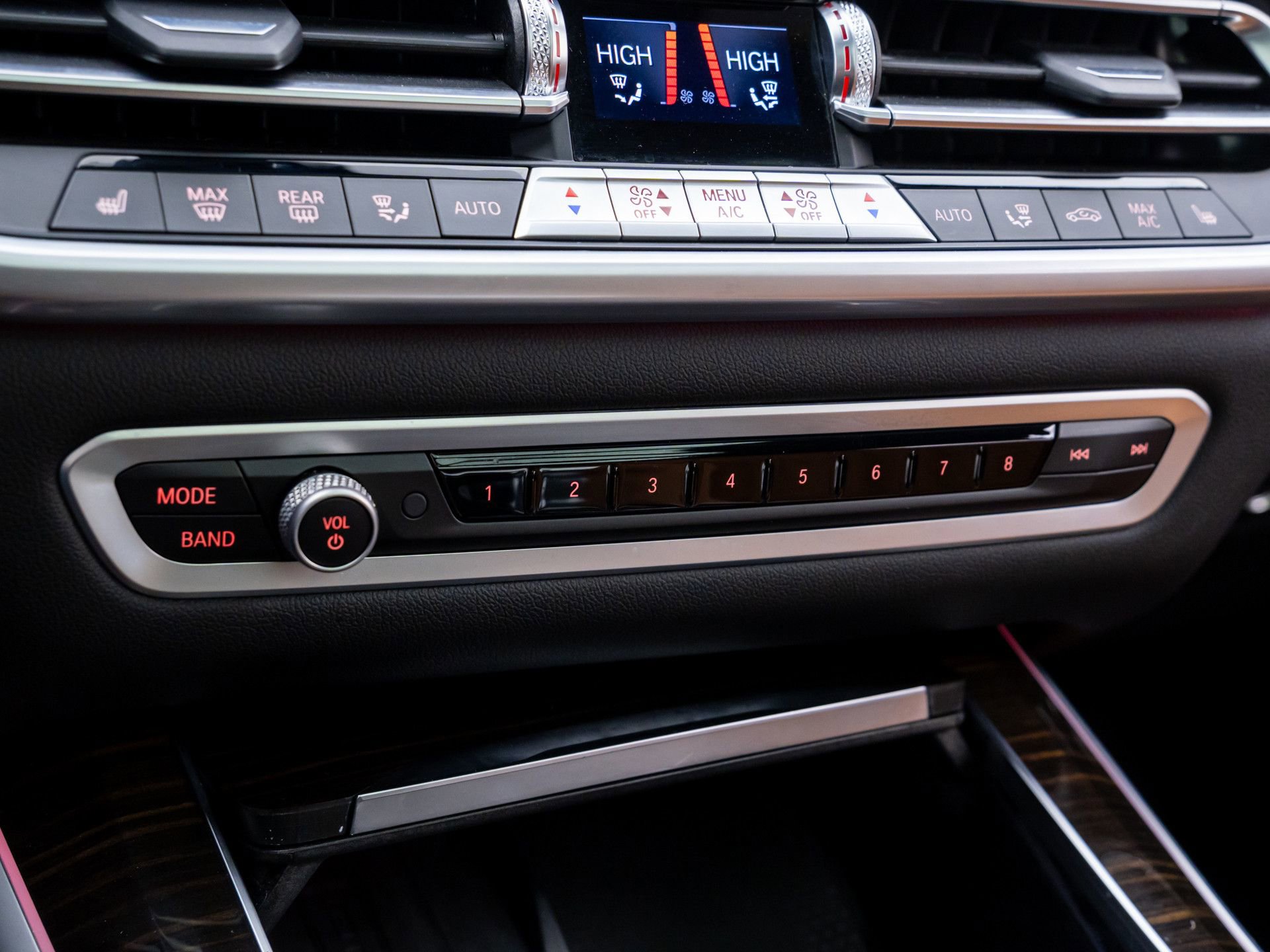 Used 2023 BMW X5 xDrive40i w/ Premium Package image 26