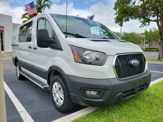 Used 2024 Ford Transit 250 Low Roof w/ Exterior Upgrade Package image 15