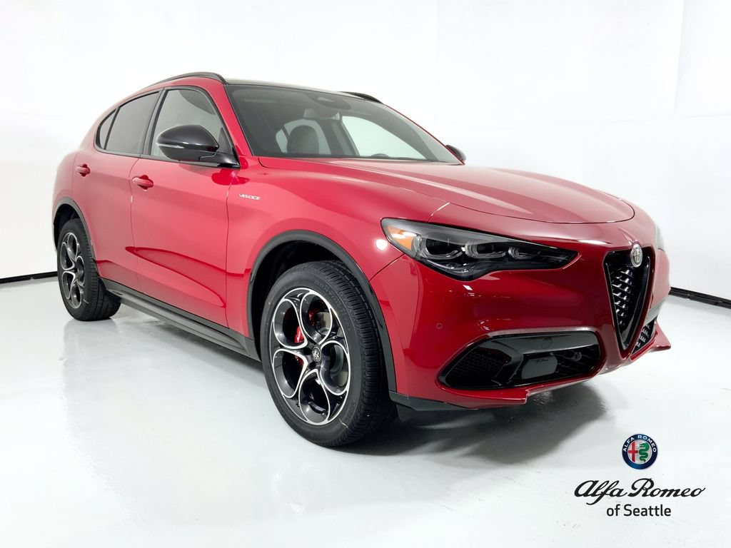 New 2026 Alfa Romeo Stelvio Sprint AWD/4WD image 1