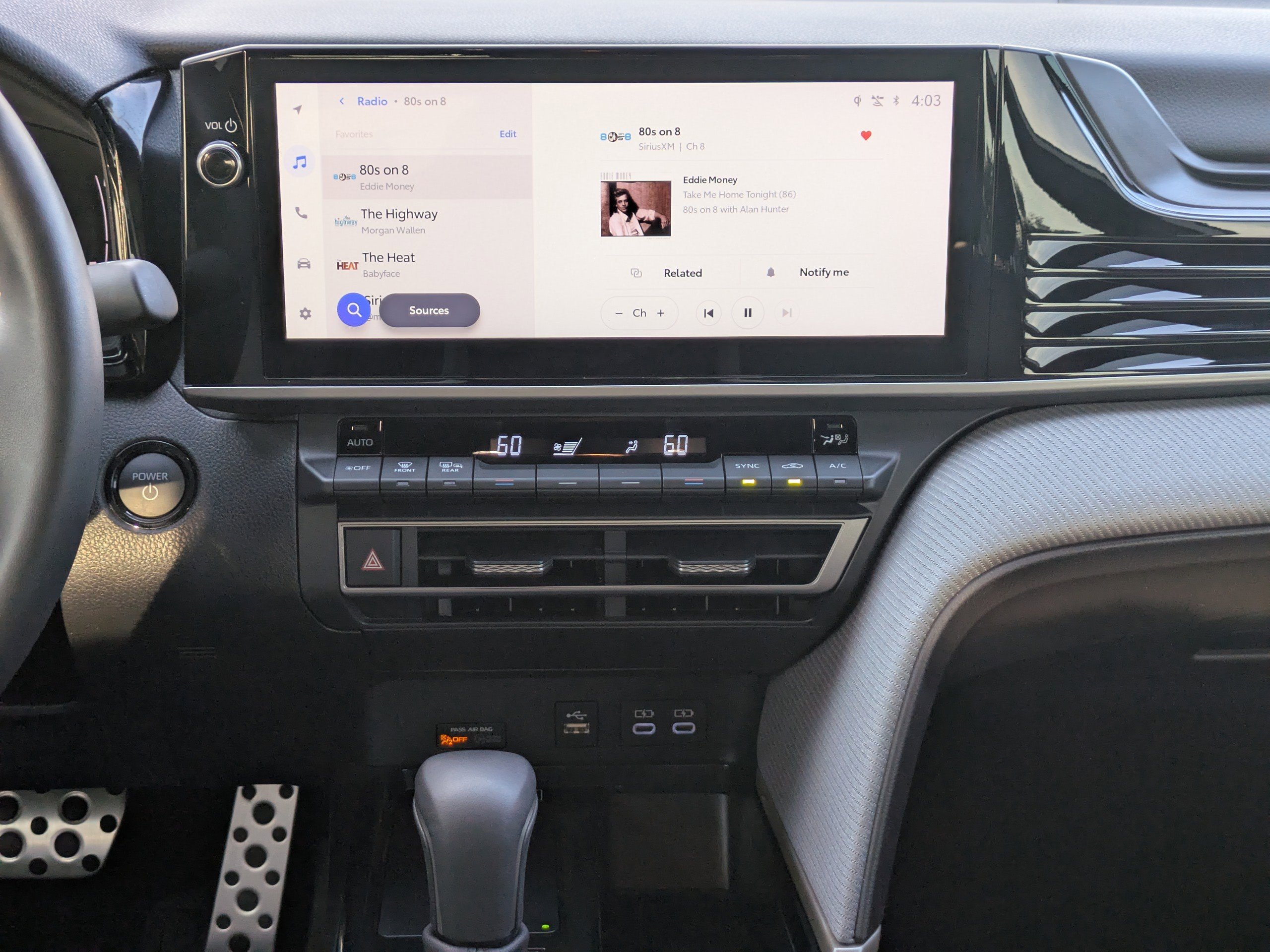 Used 2025 Toyota Camry SE w/ Multimedia Upgrade Package image 18