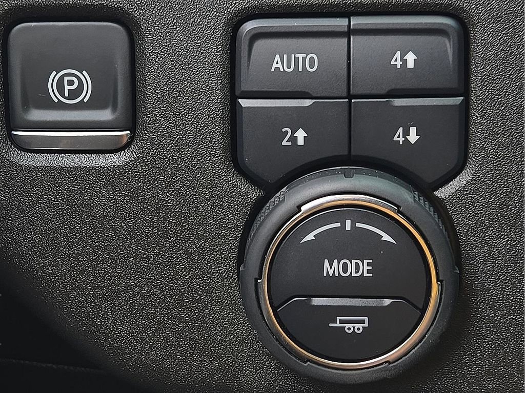 Used 2025 Chevrolet Silverado 2500 High Country AWD/4WD image 16