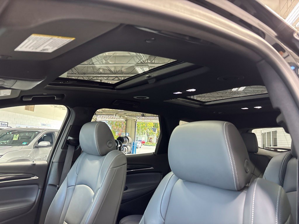 Used 2023 Buick Enclave Essence w/ Experience Buick Package AWD/4WD image 12