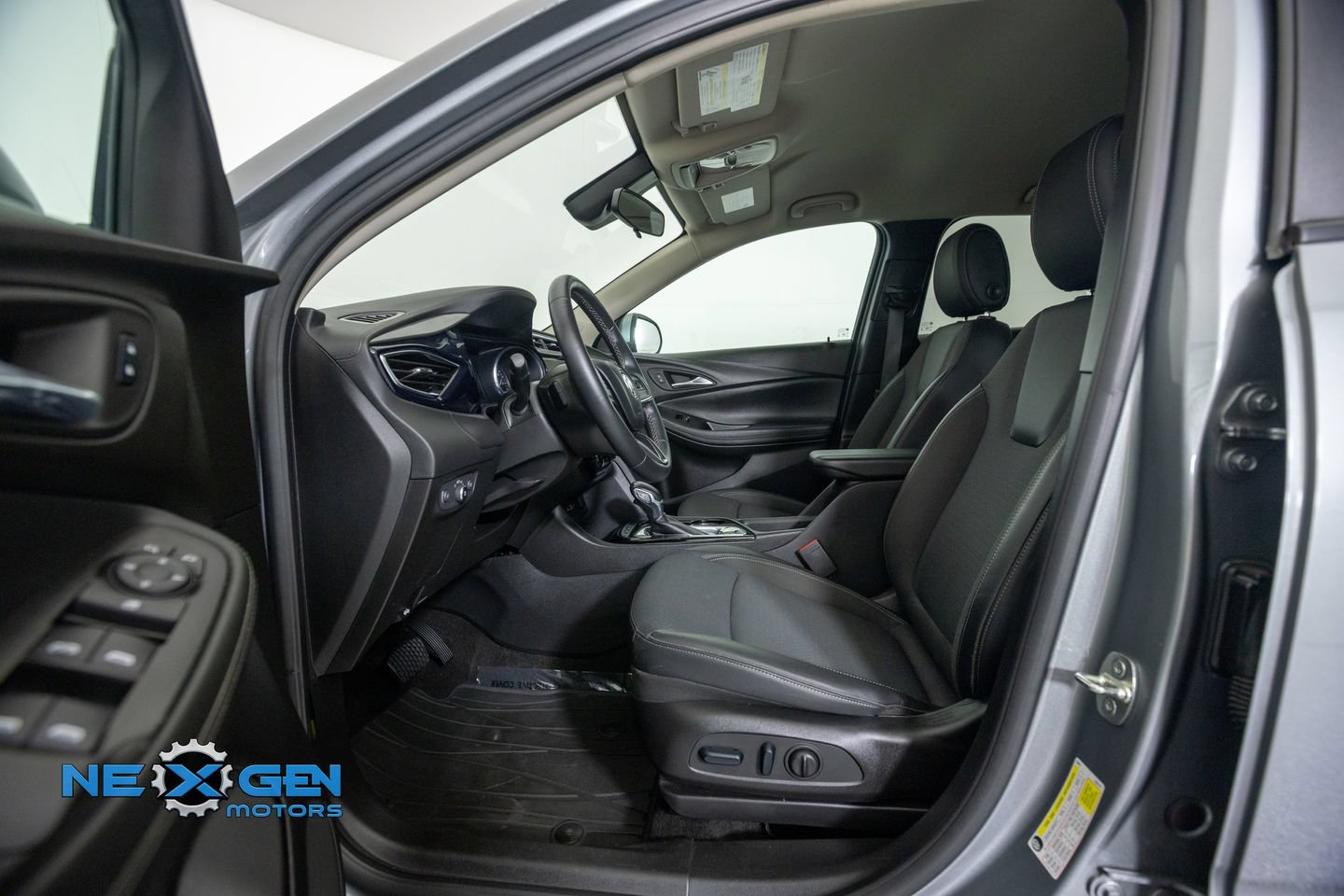 Used 2023 Buick Encore GX Preferred w/ Cold Weather Comfort Package AWD/4WD image 11