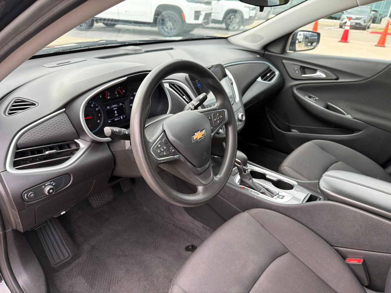 Used 2023 Chevrolet Malibu LT FWD image 11