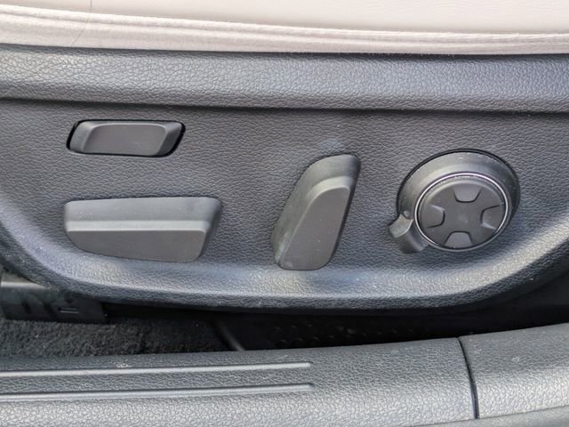 Used 2022 Genesis G70 3.3T w/ Sport Prestige Package image 17