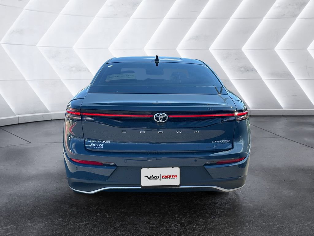 Used 2025 Toyota Crown Limited w/ Advanced Technology Package image 5