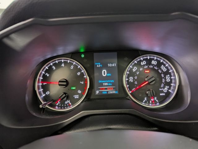 Used 2021 Toyota RAV4 XLE Premium image 21