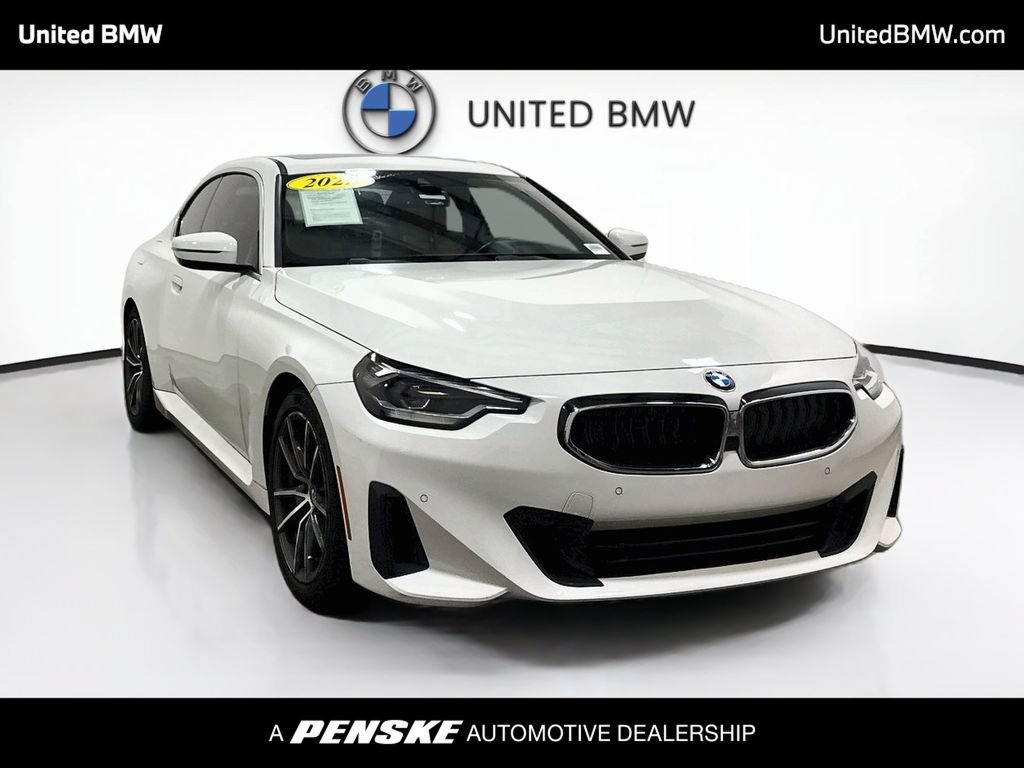 Used 2022 BMW 230i Coupe w/ Convenience Package RWD image 3