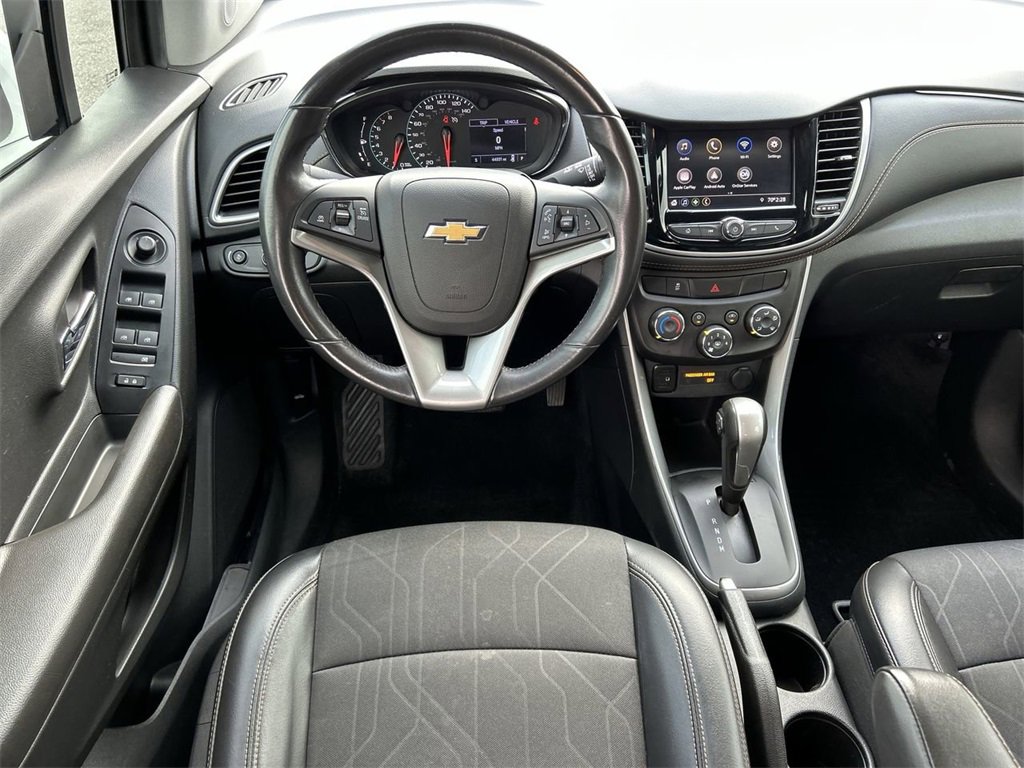 Used 2020 Chevrolet Trax LT w/ LT Convenience Package image 4