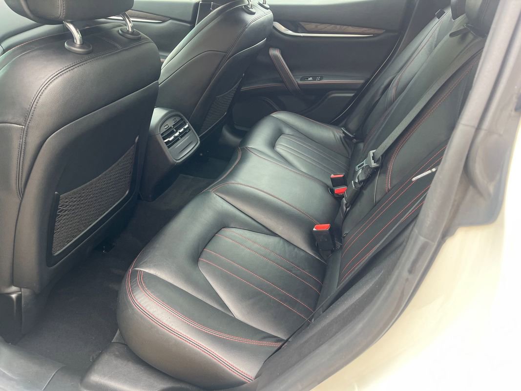 Used 2016 Maserati Ghibli S RWD image 17