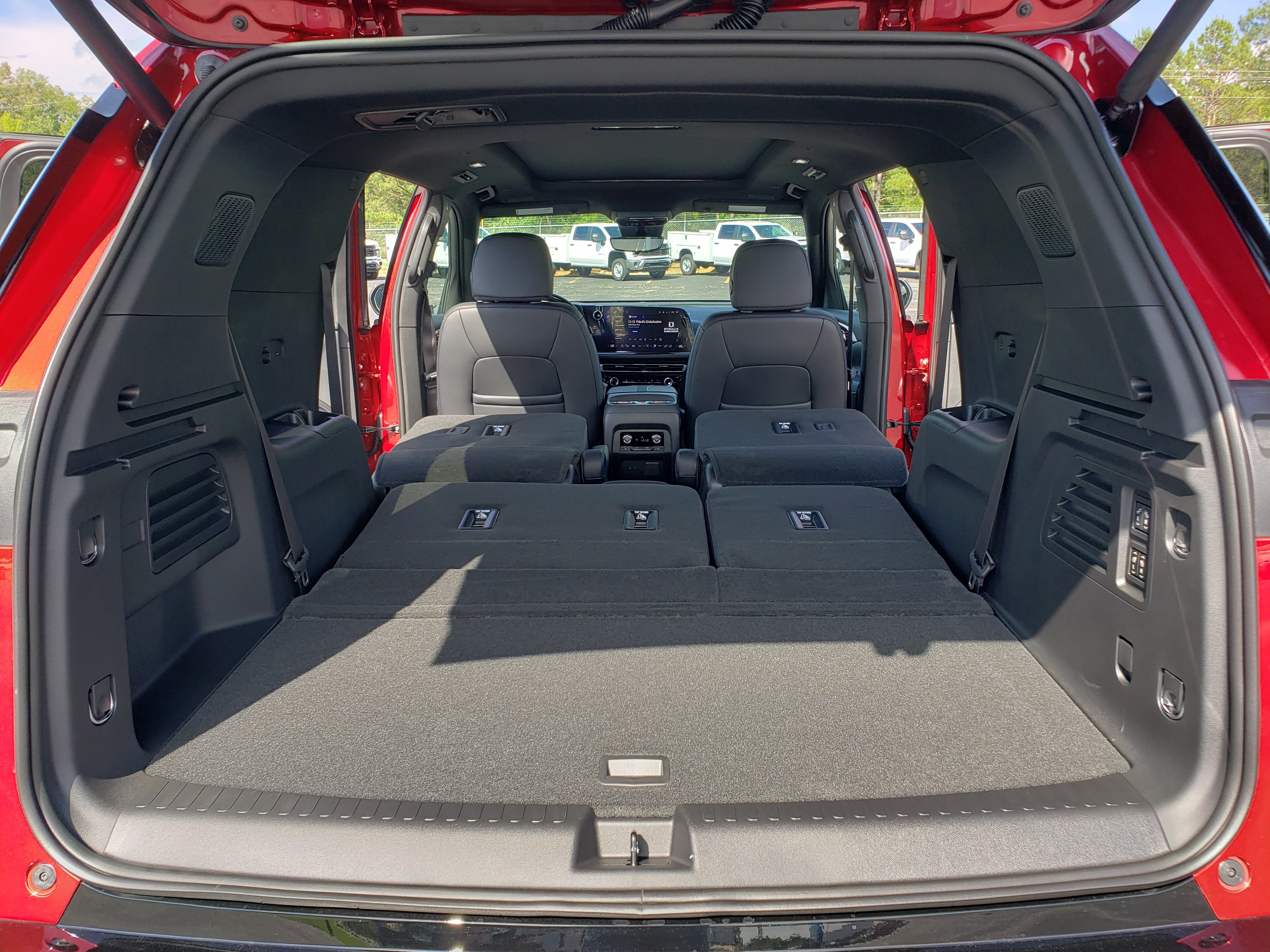 New 2026 Chevrolet Traverse RS w/ LPO, Floor Liner Package FWD image 13