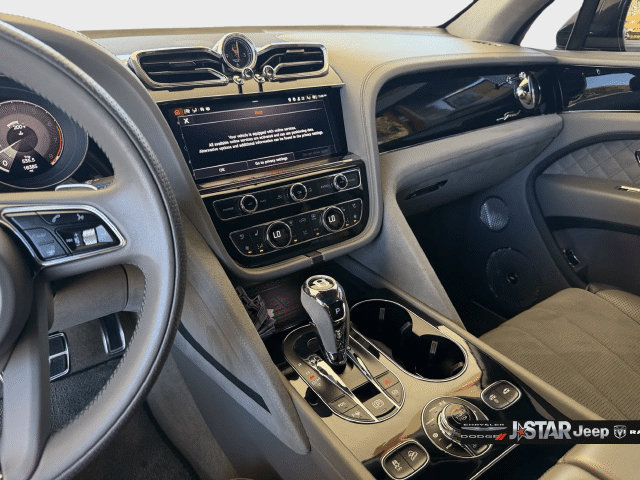 Used 2023 Bentley Bentayga Speed AWD/4WD image 22