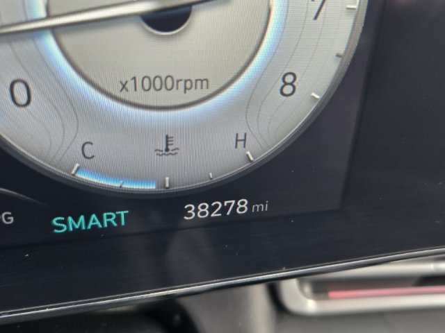 Used 2024 Hyundai Elantra Limited FWD image 24