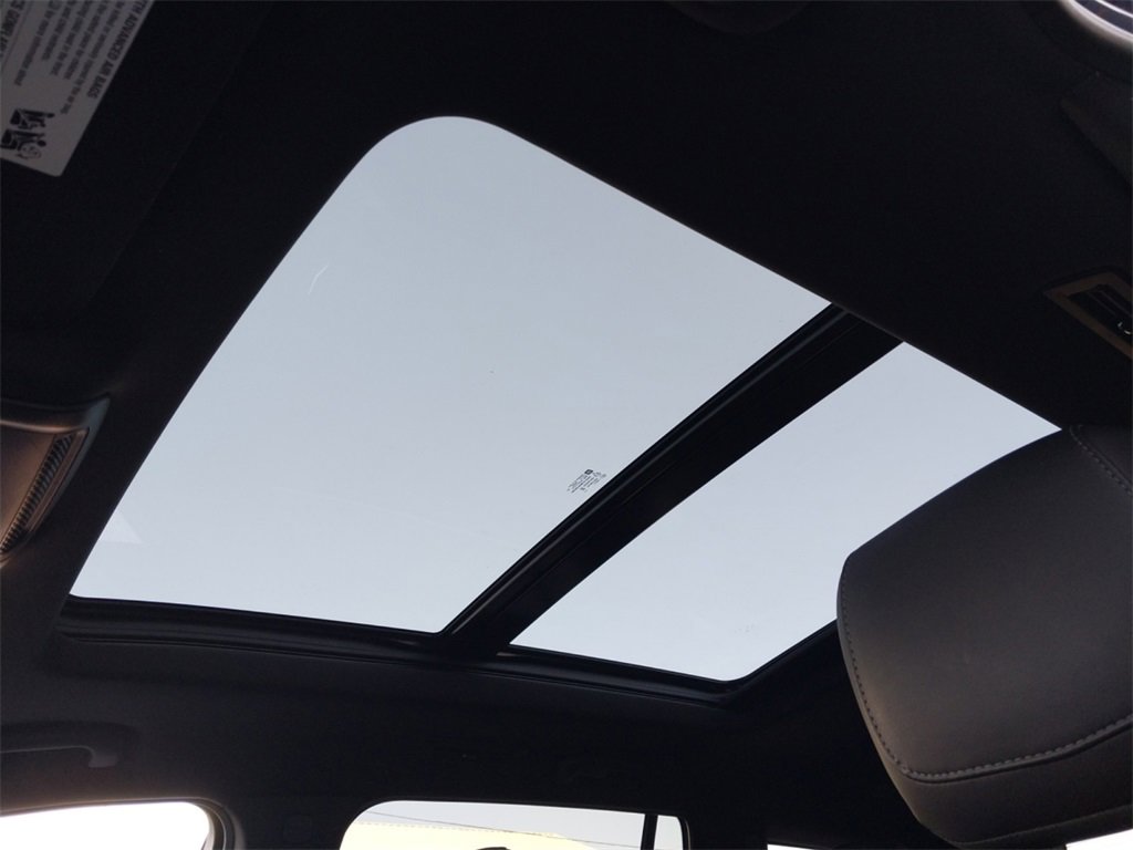 Used 2023 Cadillac XT6 Premium Luxury image 15