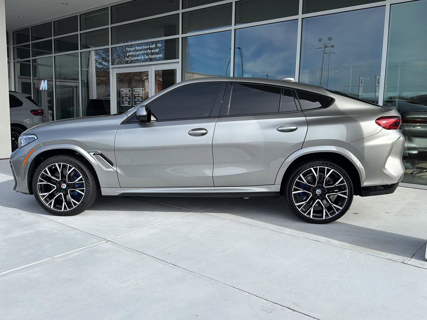 Certified 2023 BMW X6 M image 3