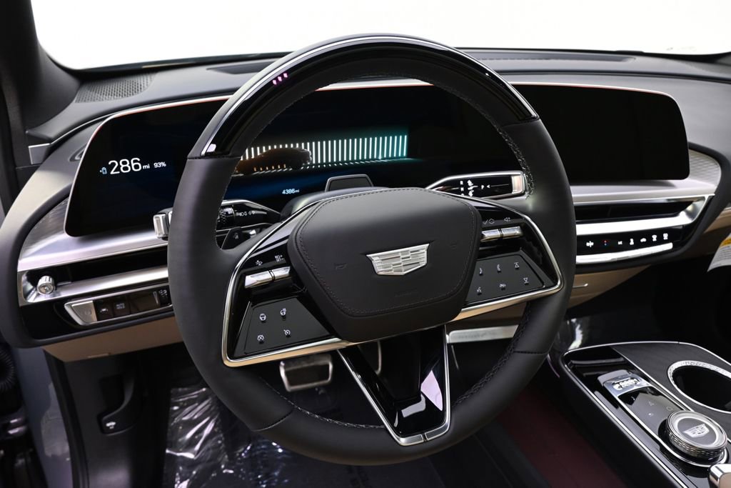 New 2025 Cadillac Lyriq Luxury w/ Nappa Leather Package AWD/4WD image 12