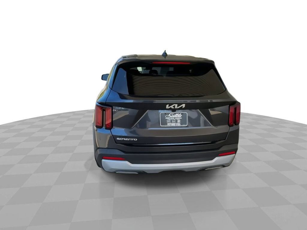 Used 2025 Kia Sorento LX image 7