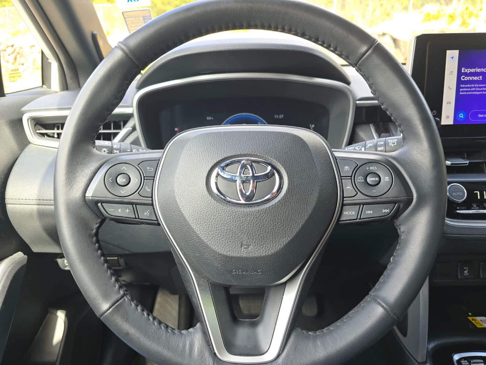 Used 2023 Toyota Corolla Cross AWD Hybrid w/ Convenience Package image 11
