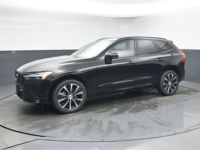 Used 2023 Volvo XC60 B5 Plus w/ Climate Package image 4