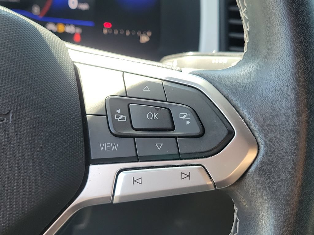 Used 2022 Volkswagen Atlas Cross Sport SE FWD image 27