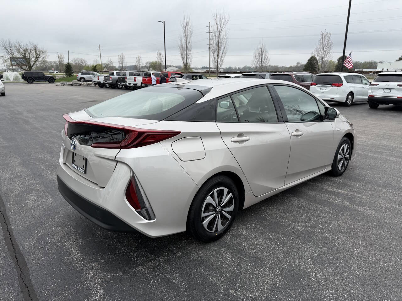 Used 2017 Toyota Prius Prime Plus image 17