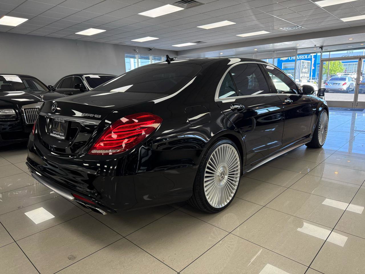 Used 2015 Mercedes-Benz S 63 AMG 4MATIC Sedan image 2