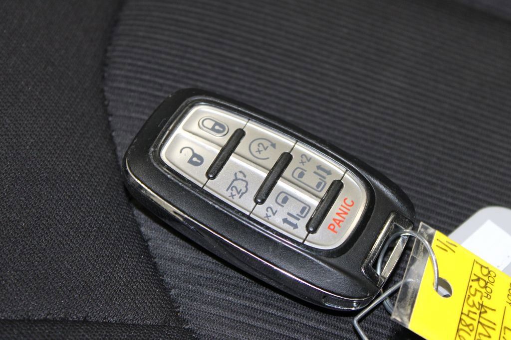 Used 2023 Chrysler Voyager LX image 44