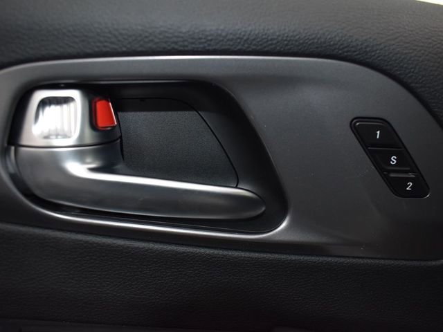 New 2026 Chrysler Pacifica Select w/ S Appearance Package FWD image 12