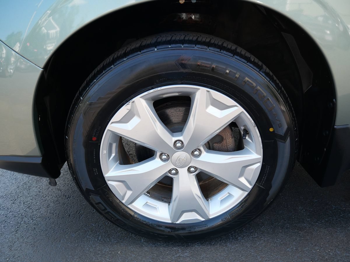 Used 2014 Subaru Forester 2.5i Premium w/ All-Weather Package AWD/4WD image 36