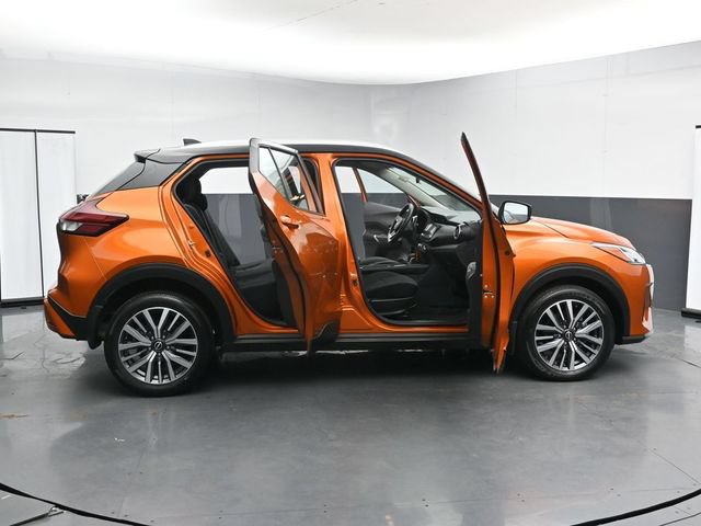 Used 2024 Nissan Kicks SV FWD image 32