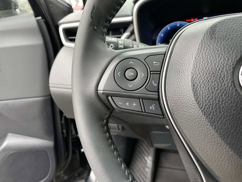 Used 2026 Toyota Corolla Cross XLE w/ Convenience Package image 19