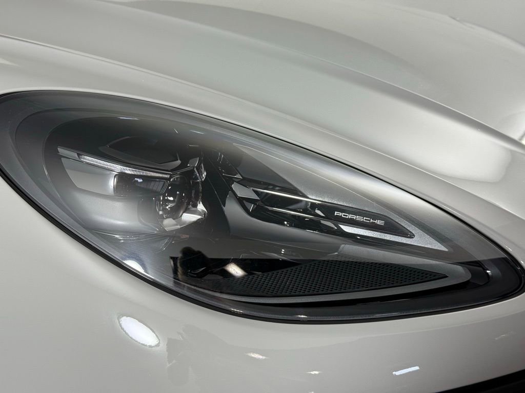 New 2025 Porsche Macan image 15