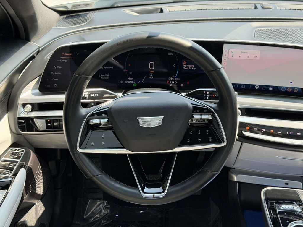 Used 2024 Cadillac Lyriq Luxury w/ LPO, Floor Liner Package AWD/4WD image 19
