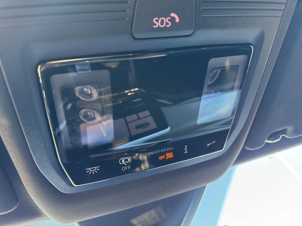 Used 2025 Volkswagen Atlas Cross Sport SE image 24