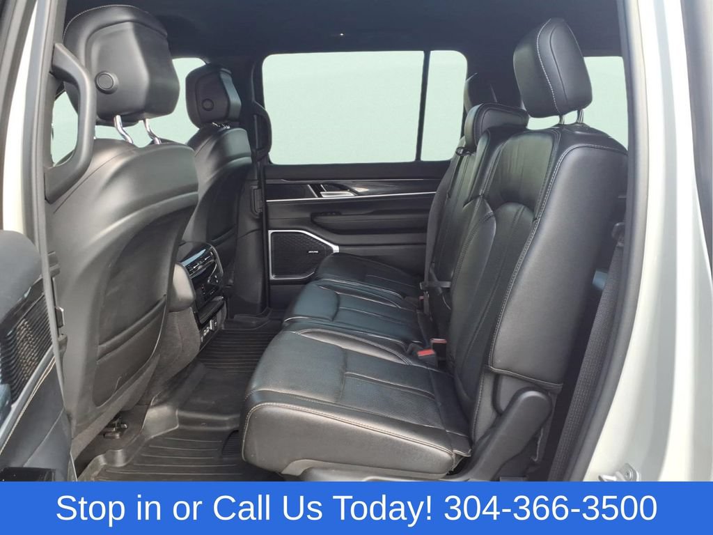 Used 2022 Jeep Wagoneer Series I AWD/4WD image 14