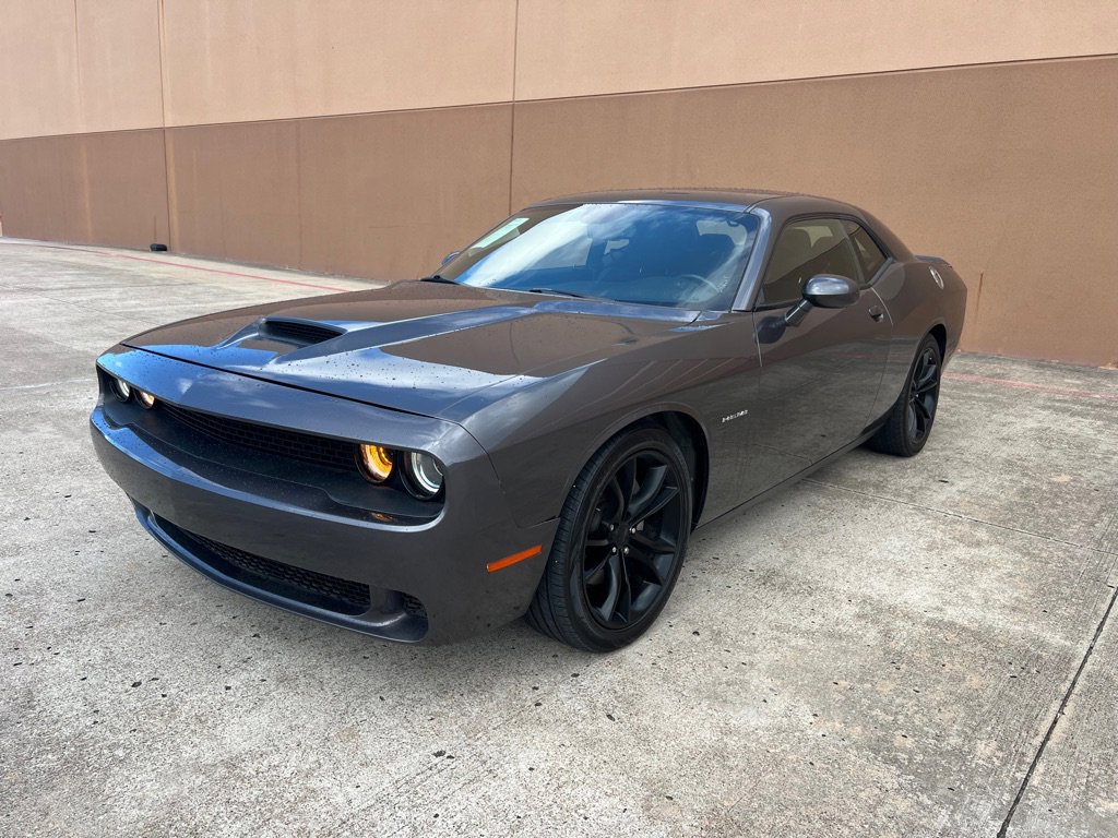 Used 2021 Dodge Challenger R/T image 2