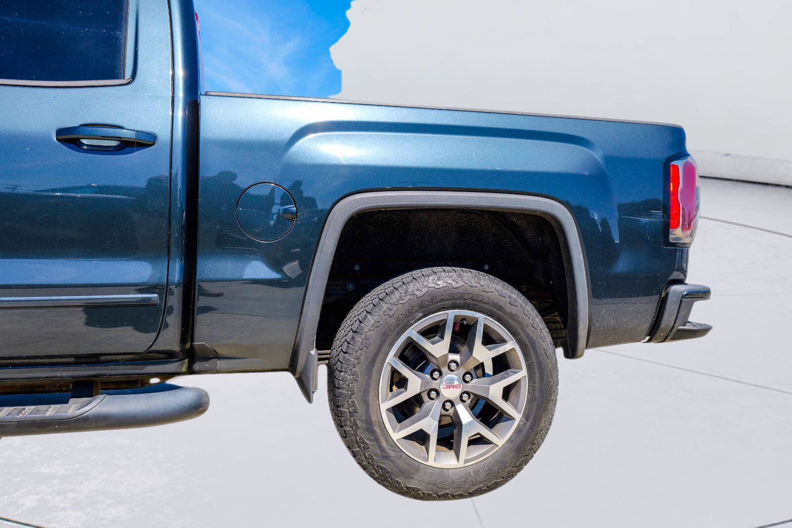 Used 2018 GMC Sierra 1500 SLT AWD/4WD image 7